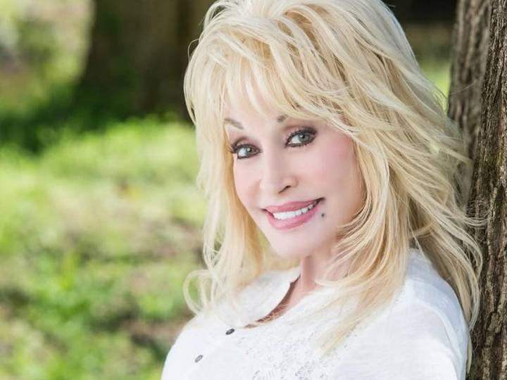 Preocupación por la salud de Dolly Parton: su hermana pide oraciones y fans muestran su apoyo