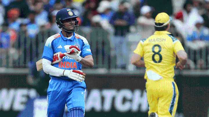 Shubman Gill equals Virat Kohli’s unwanted feat after losing 1st ODI as captain against Australia