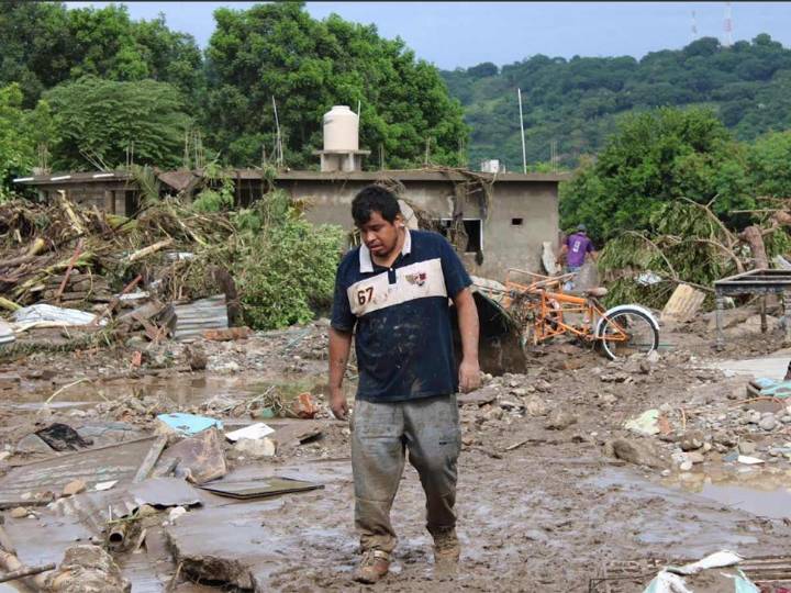 Habitantes de zonas incomunicadas en Hidalgo claman por ayuda tras lluvias
