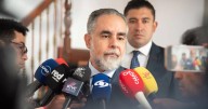 Benedetti niega que consulta popular para reforma a la salud sea amenaza al Congreso