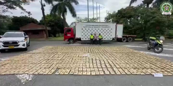Golpe a las disidencias de las Farc: más de una tonelada de droga que iba para Venezuela fue incautada por las autoridades