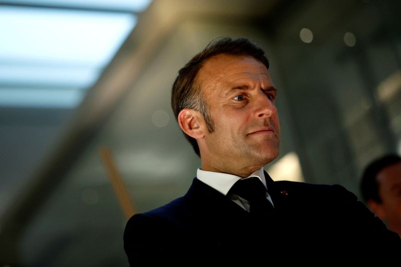 France's Macron faces decision day, as his deadline to name a premier nears
