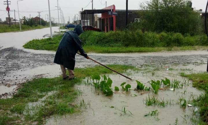 Más de 105 mm caídos requirieron de presencia del Municipio en las calles