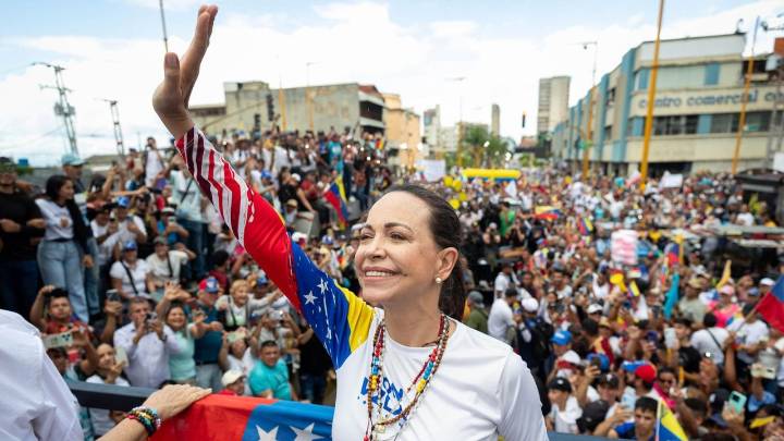 "El régimen se va pronto, finalmente no tiene otra opción que irse con o sin negociación": habla María Corina Machado, Premio Nobel de Paz 2025