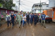 Gobernador Armenta responde de manera inmediata en zonas afectadas por lluvias y supervisa entrega de apoyos