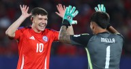 Revisa la gran atajada de Sebastián Mella en el penal a Japón que le da vida a la Roja Sub 20 en el Mundial
