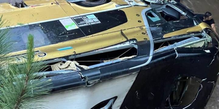 Tragedia en la ruta 14: confirman al menos dos muertos tras la caída del colectivo al Arroyo Yazá