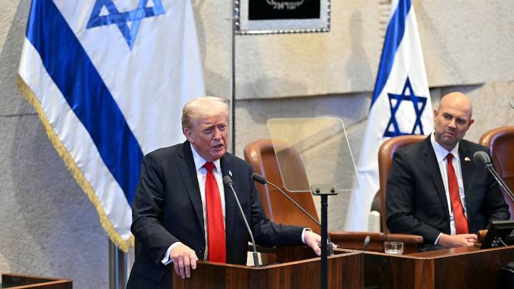 Trump declares 'historic dawn of a new Middle East'