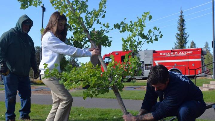Charter Academy student plants tree to honor Coeur d'Alene firefighters killed in ambush shooting