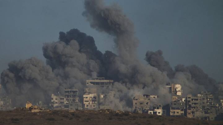 Israel and Hamas prepare for Gaza ceasefire negotiations
