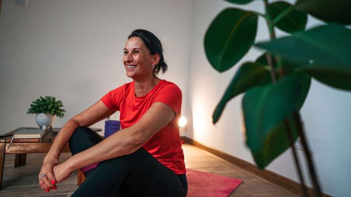 A Pilates instructor says dynamic stretching can help with your joint pain