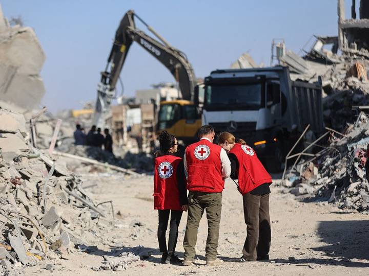 Hamas to return body of hostage as families seek pause in Gaza truce