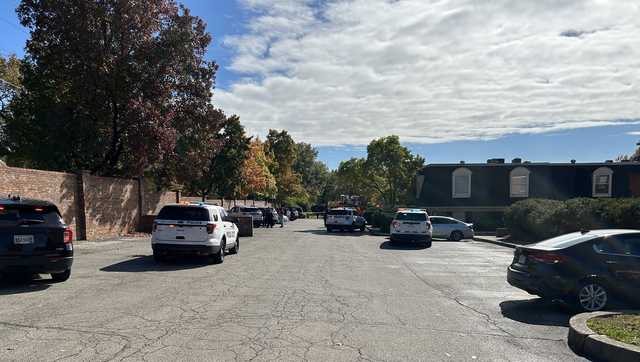 Police: 2 dead in suspected murder-suicide at Hartwell apartment