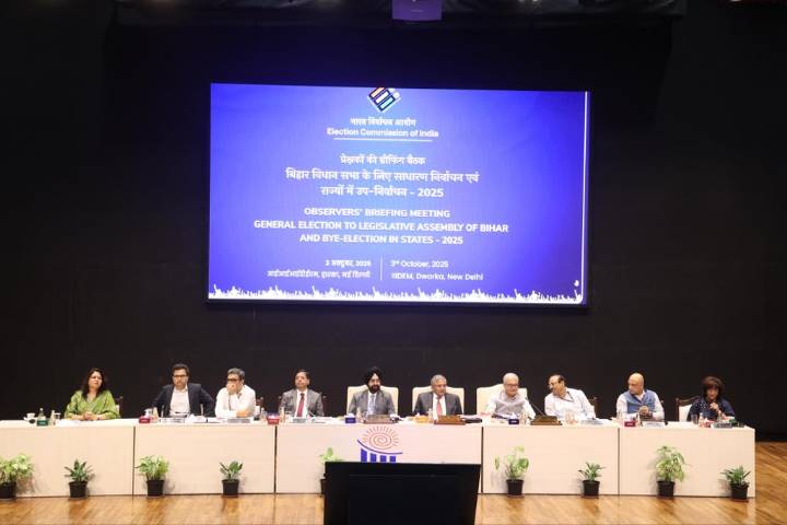 ECI Briefs Central Observers for Bihar Assembly Elections