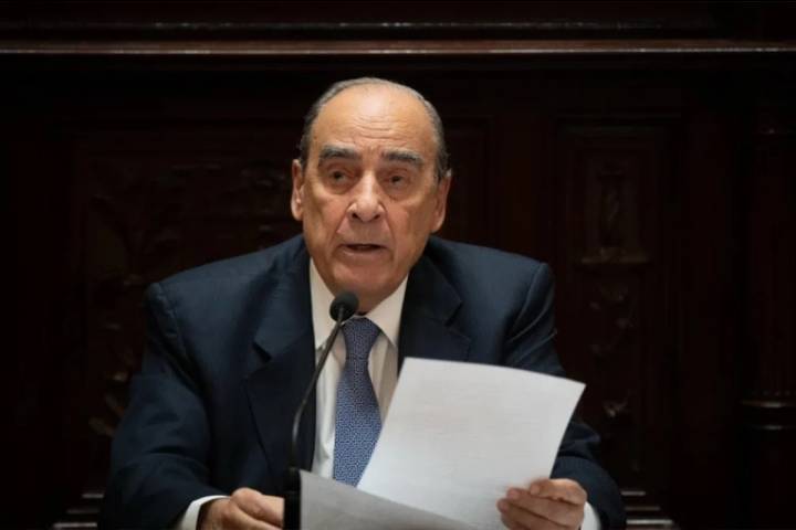 Reforma laboral: Francos dijo que "no se elevará la jornada a 12 horas"