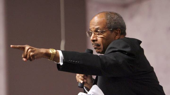 Henry Lyons, who went from top church leader to inmate, dies in Tampa