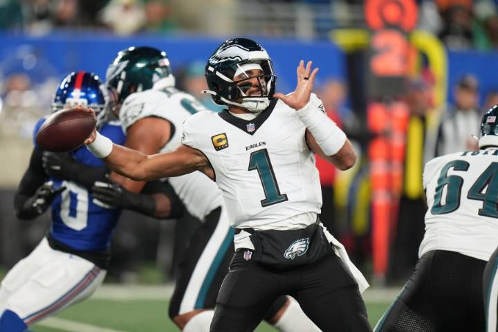 Pro Picks: Eagles will get back on track with a victory at Minnesota