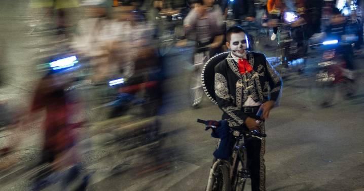 Tours en bici por casas embrujadas en CDMX: pedalea entre leyendas y misterio
