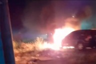 Video: se incendió un auto y una camioneta en Paraná