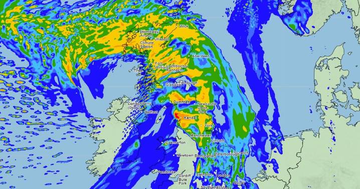Storm Amy LIVE: Met Office issues weather warnings as UK to be hit by 100mph winds