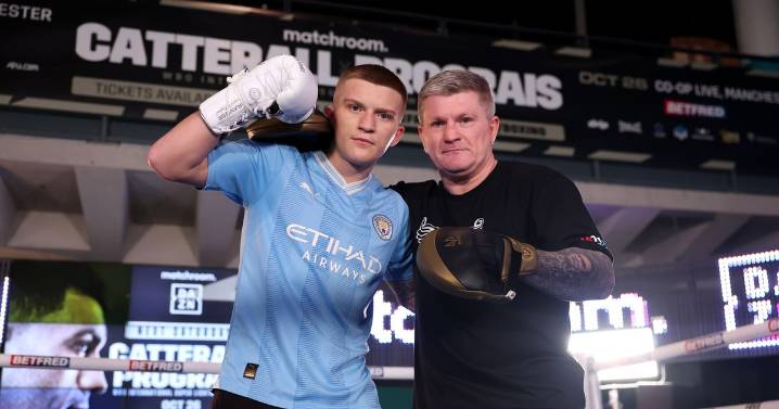 Ricky Hatton son Campbell's emotional gesture to dad as boxer's funeral takes place