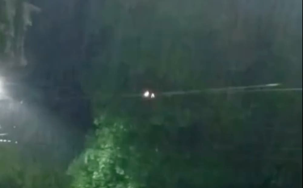 Una falla en el tendido eléctrico de EDET en Alberdi generó alarma y enojo entre los vecinos (video)