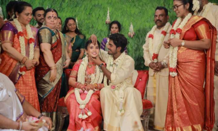 'Tourist Family' director Abhishan Jeevinth weds girlfriend Akila in grand ceremony
