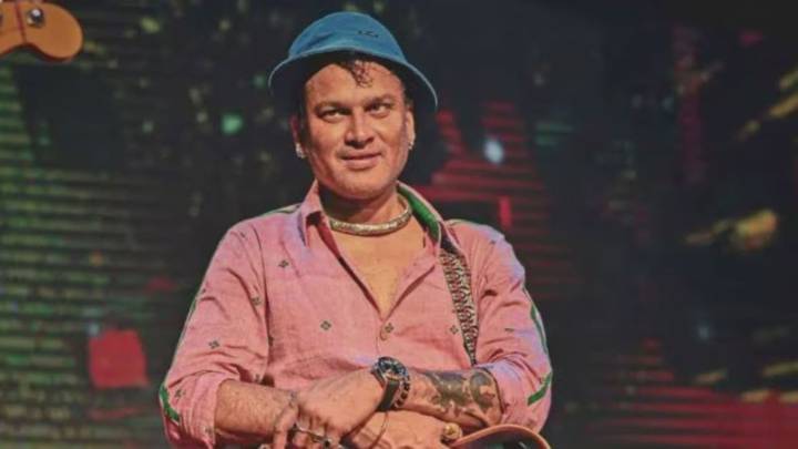 Convoy taking accused in Zubeen Garg case to newly opened prison pelted with stones