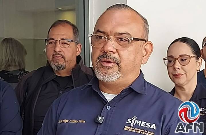 Reclaman trabajadores de la salud pago de bono en oficina de la gobernadora