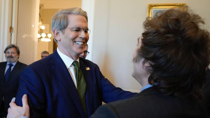 Milei refuerza su sintonía con el trumpismo tras el respaldo del secretario del Tesoro