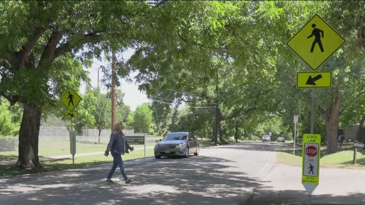 Report examines pedestrian crashes, safety on Austin roads