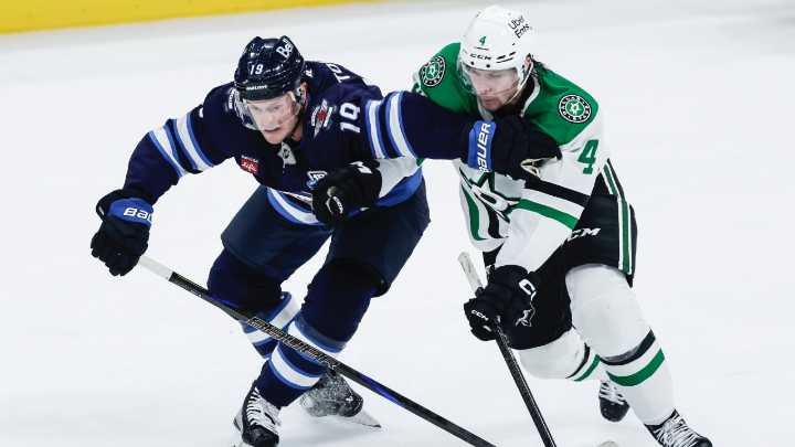 Connor’s heroics, Toews’ homecoming nearly deliver storybook night for Jets