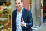 Javier Milei a vecino: "Te bajo más la inflación así puteás un poco más"