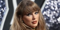 What Is Taylor Swift Announcing on ‘GMA’? Theories Revealed! | EG, evergreen, Slideshow, Taylor Swift 