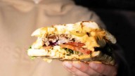 La bocatería que abre hasta las 2 de la madrugada en Zaragoza: perfecta para cenar en Pilares