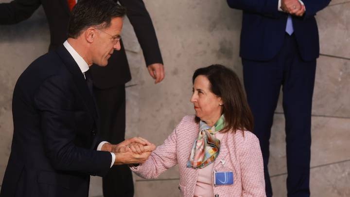 España comprará armamento estadounidense para Ucrania en plena tensión con Donald Trump