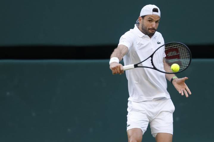 Deadspin | Grigor Dimitrov returns to action with first-round victory in Paris