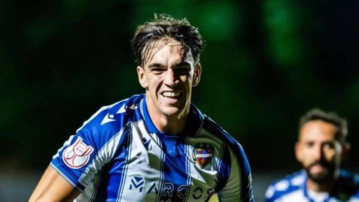 Carlos Espí rescata a un Levante que jugó con fuego