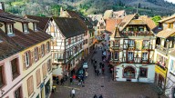 El pueblo más bonito de Francia: casas de entramado de madera y paisajes de encanto