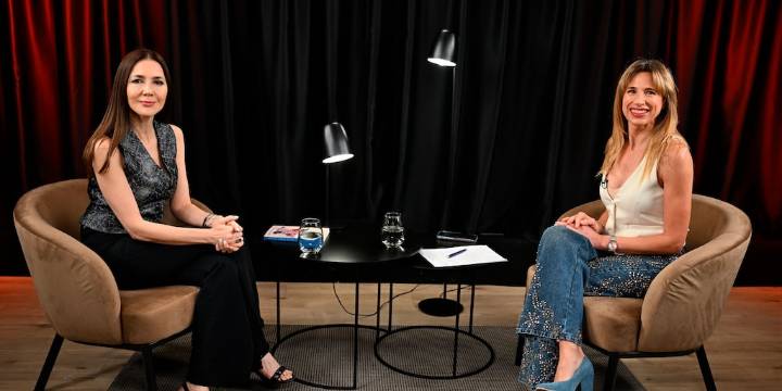 Cómo el amor y la autenticidad marcan la trayectoria de Cristina Pérez en el periodismo y la literatura