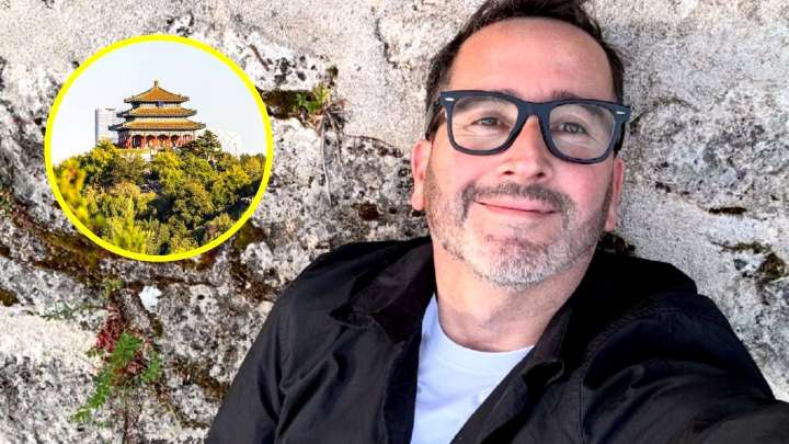 Eduardo Fuentes vivió tenso momento en su viaje a China: "Había un policía que hablaba algo de español"