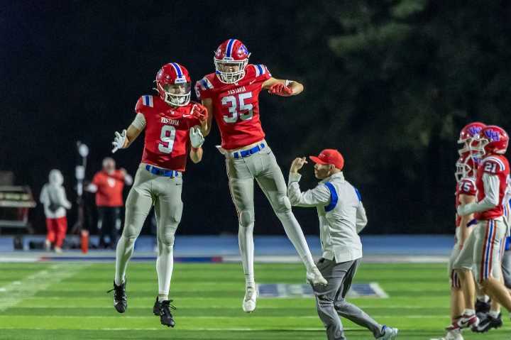 Vestavia Hills punches playoff ticket with shootout win over Hoover