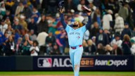 Blue Jays smash 5 HRs in rout, trim Mariners' ALCS lead to 2