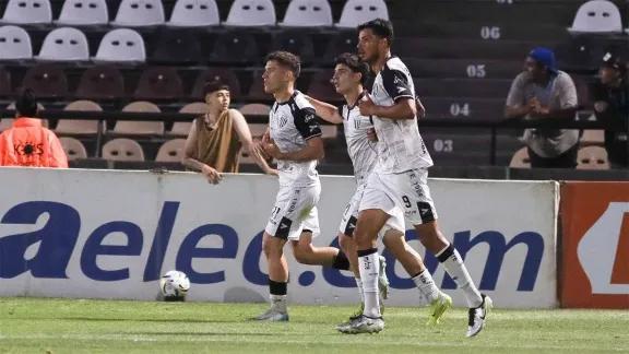 Gimnasia y Esgrima de Mendoza subió a Primera División tras ganarle a Deportivo Madryn