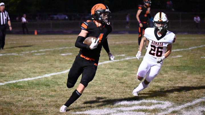 Almont football pulls away from Armada to remain unbeaten