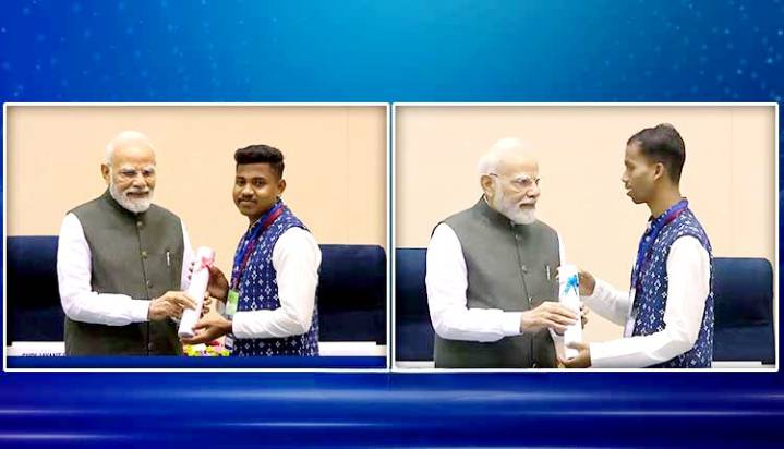 Odisha CM Mohan Charan Majhi Congratulates All-India Topper Award Winners Pramod Dalpati and Jitendra Pradhan
