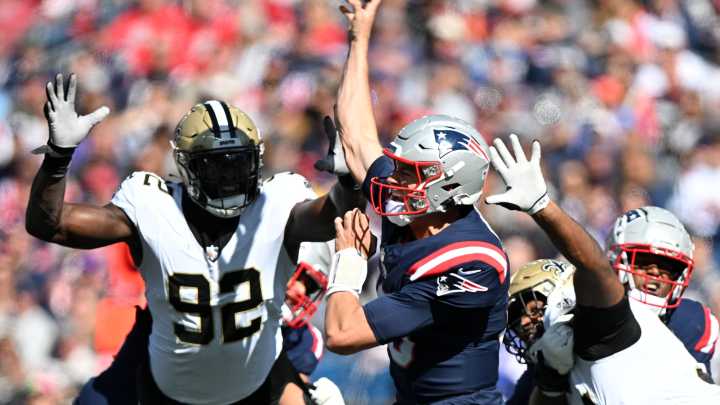 Tanoh Kpassagnon signs with Colts to bolster defensive end position