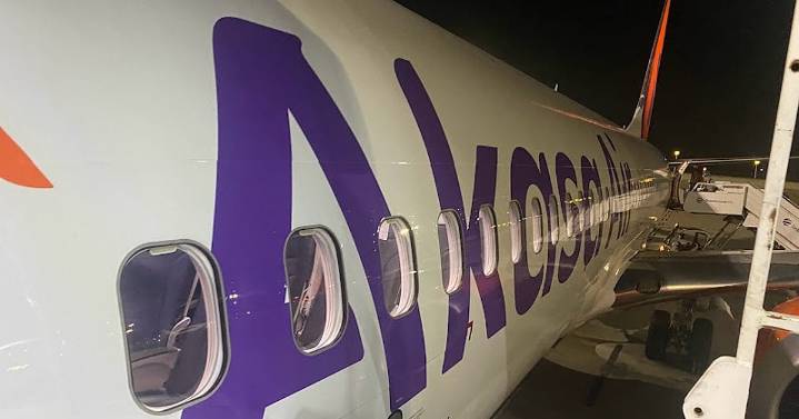 Akasa Air Crew Restrains A Passenger For Misconduct In Delhi