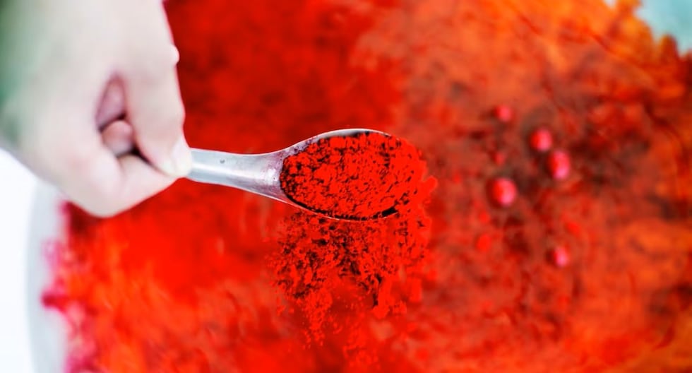 Congreso aprueba proyecto que prohíbe el uso del colorante rojo en alimentos y medicamentos