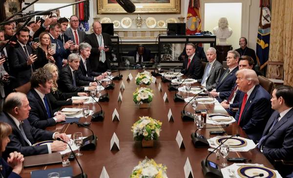Fuerte mensaje de Trump: "Si Milei pierde las elecciones, no seremos generosos con Argentina”